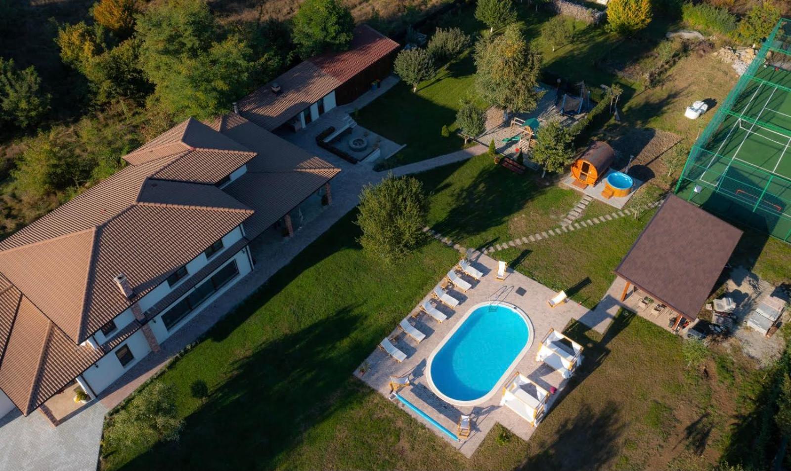 Epic House Valea Avrigului Villa Dış mekan fotoğraf